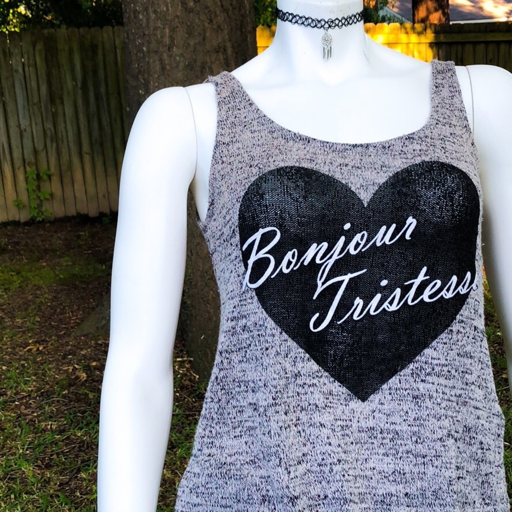 “Bonjour Tristesse” Top